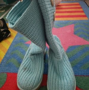 Size 2 Cardi uggs